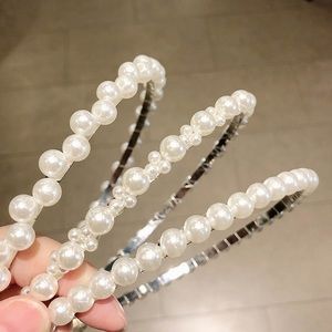 Pearl hair accessories